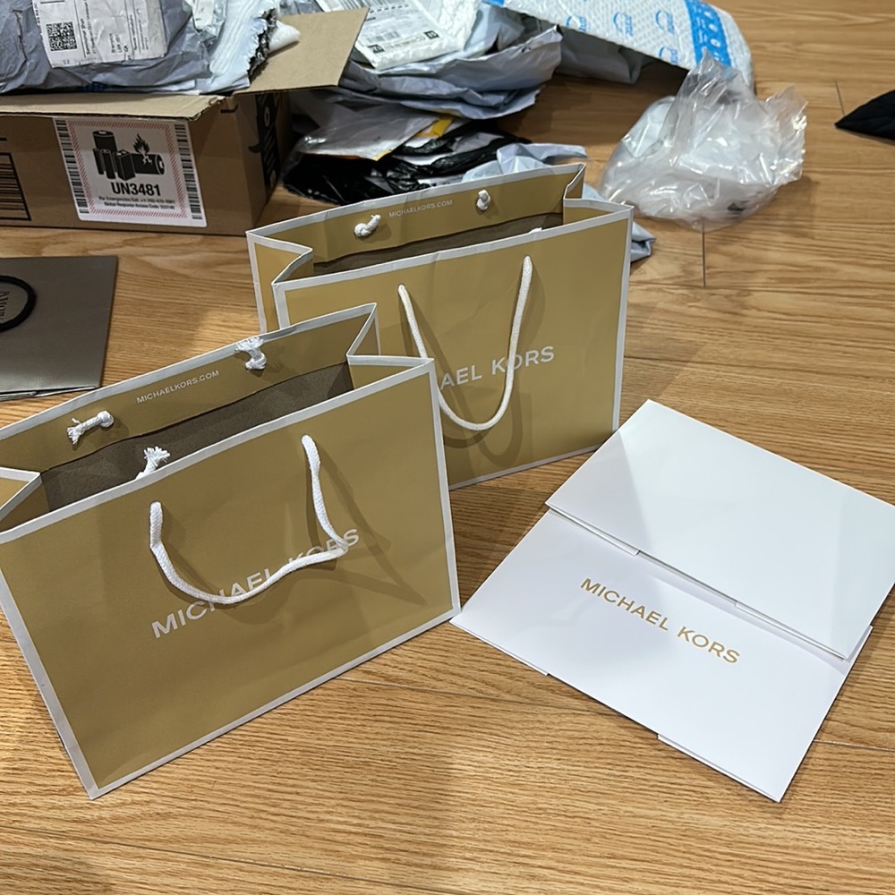 Qty-2 MK gift bag - Picture 2 of 9